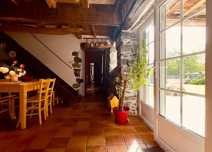 Le Cap De Clos Cier-de-Riviere